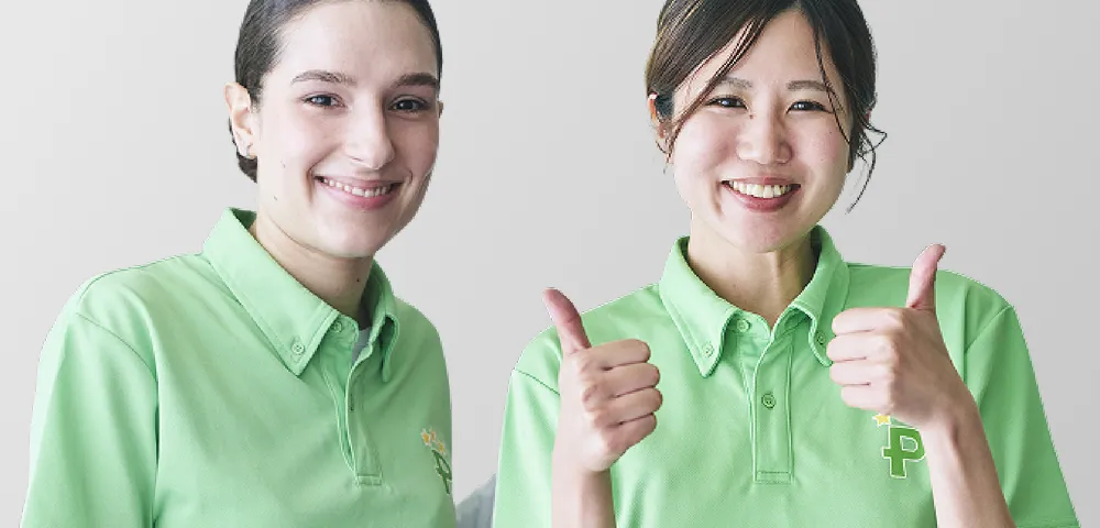 笑顔の講師二人の写真